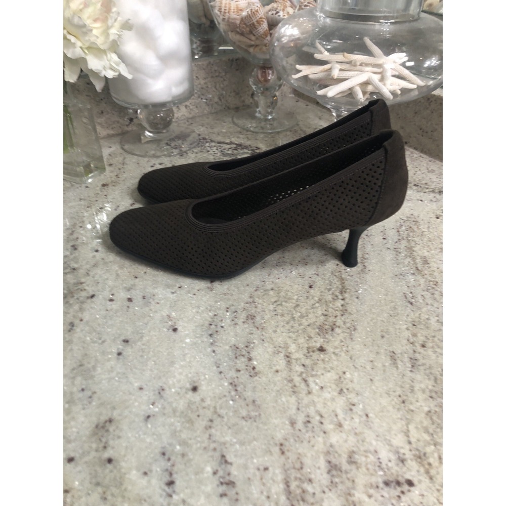 Stuart Weitzman Brown Suede Perforated Kitten Heel Pumps Women 8 M